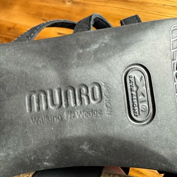 Munro Women’s Camila Slip-On Strappy Leather Walking Wedge Sandal Black Size 8 - Picture 6 of 12